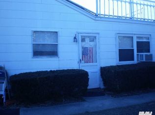 68 Shore Dr S, Copiague, NY 11726