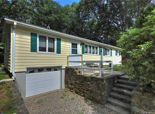 136 Tuckahoe Dr, Shelton, CT 06484