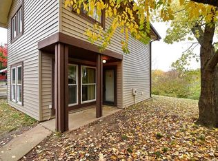432 Country Downs Dr, Ballwin, MO