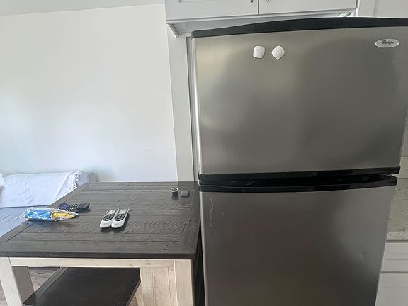 5th image of 6540 N Debs Ave #1