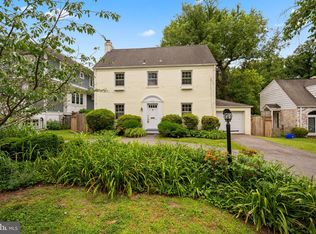 5122 Fairglen Ln, Chevy Chase, MD 20815