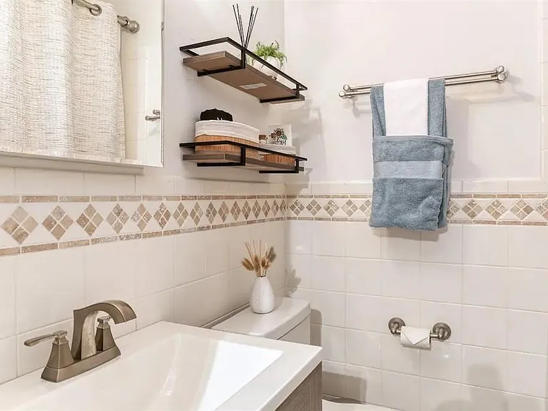 4014 W Palmira Ave — Photo 40