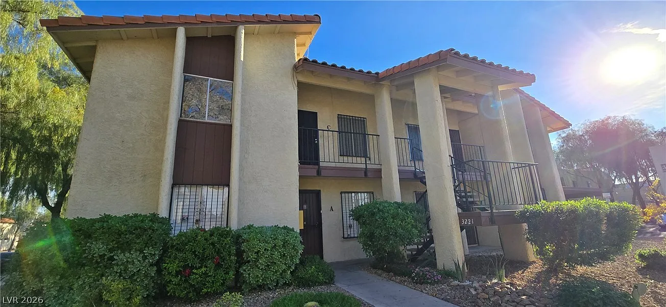 2 bed, 2.0 bath, 922 sqft, $1,125 — Photo 3