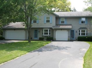 418 Arlington Dr, Delafield, WI 53018