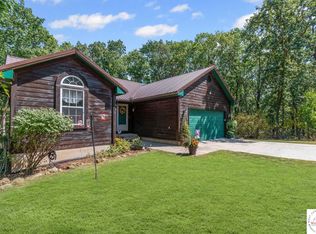 26690 Oakwood Ln, Clinton, MO 64735