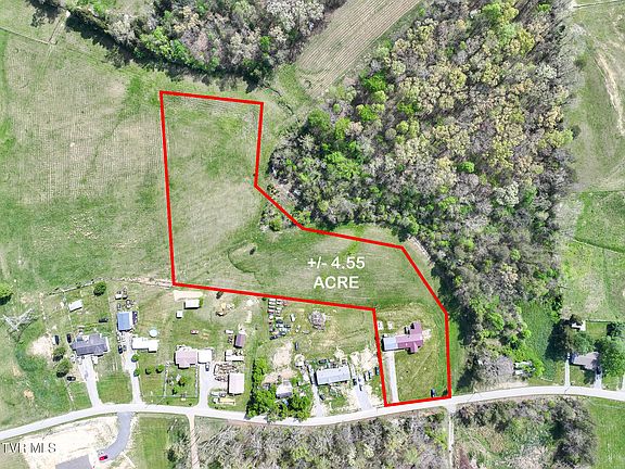2nd image of 815 Flatwoods Rd