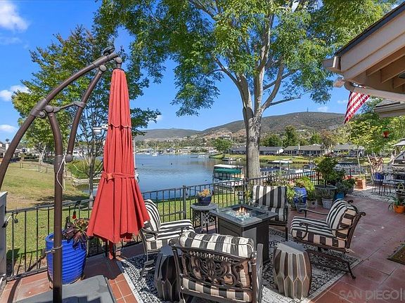 3rd image of 1233 Camino Del Lago