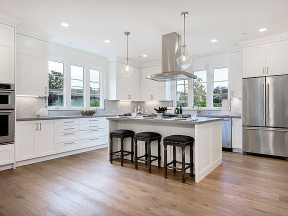 4th image of 3624 San Remo Dr