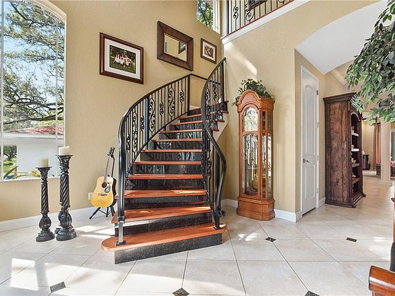 3rd image of 1004 Monticello Blvd N