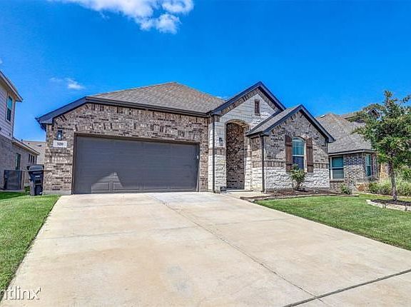 3rd image of 520R Tierra Vista Way