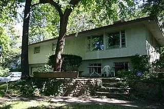 3751 Sunbury Rd photo 1