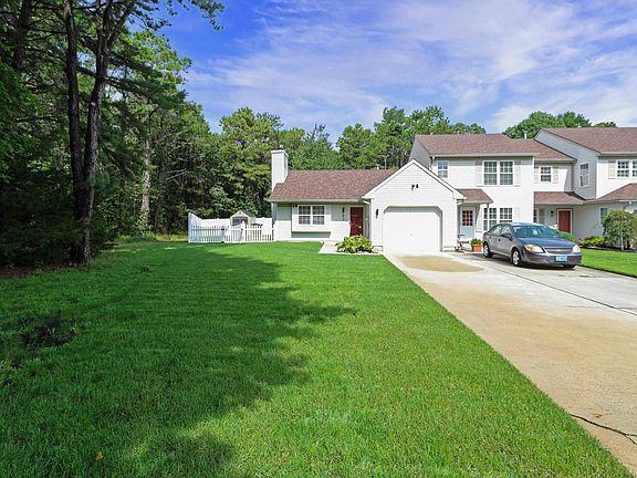 4th image of 63 Allison Pl
