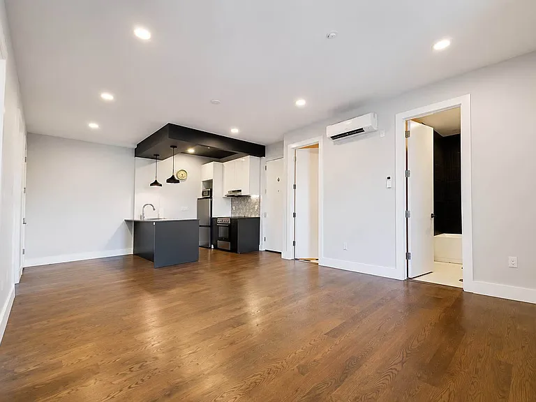 2717 Snyder Ave #3E — Photo 1