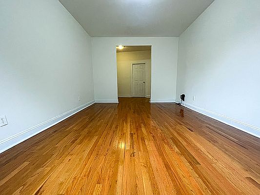 2nd image of 106 Fort Washington Ave #2A