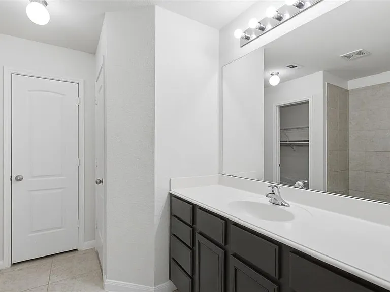 230 Silverleaf Dr — Photo 14