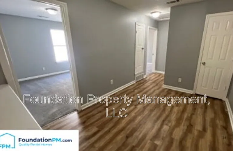 1530 Estacada Way — Photo 5