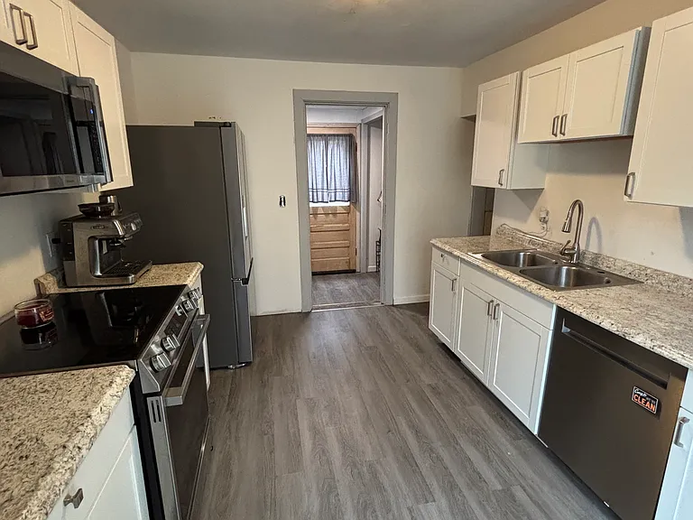 651 Grant St — Photo 5