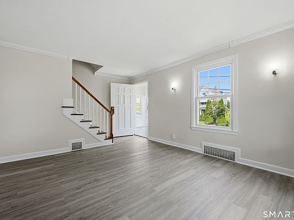 4th image of 34 Corona Drive