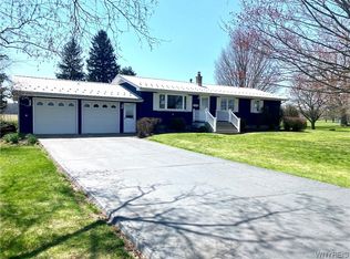 1375 Milestrip Rd, North Collins, NY 14111