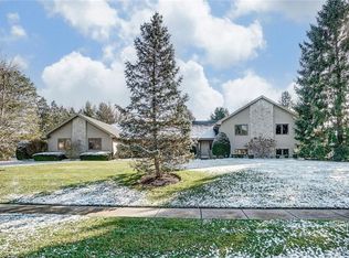 1086 Quiet Brook Trl, Dayton, OH 45458