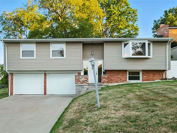 2nd image of 707 Alpine Dr