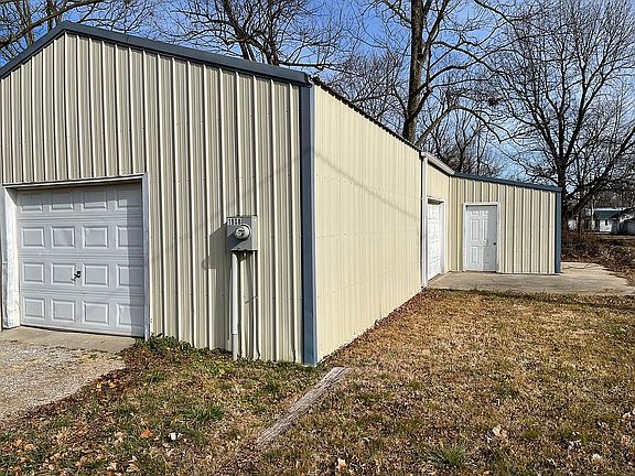 4th image of 924 Nickey St