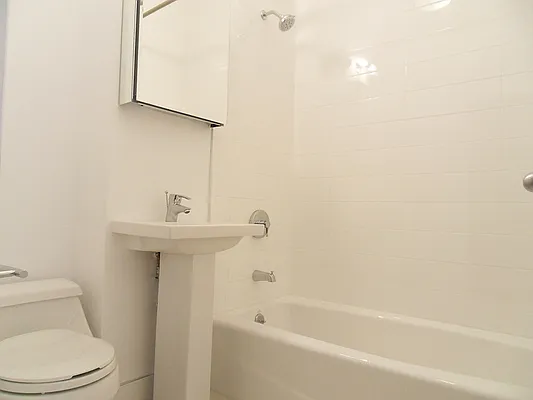 Rented by Stonehenge NYC LLC | media 7