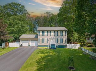 344 Charles Folly Rd, Bartonsville, PA 18321