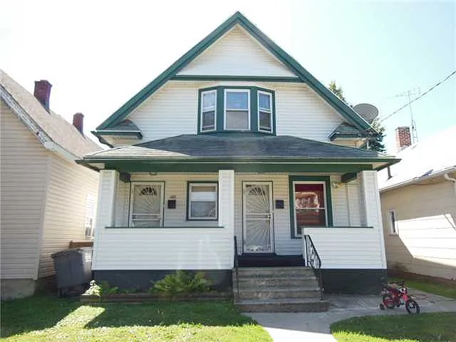 132 Everett St photo 1