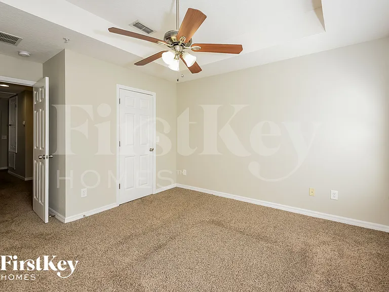 9576 Silver Buttonwood St — Photo 9