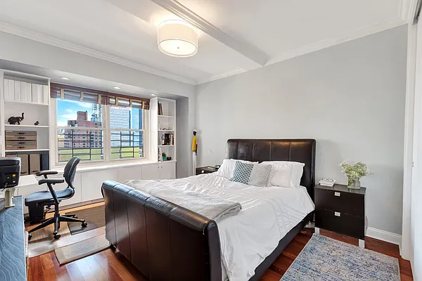 Sold by Compass | media 7