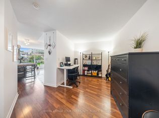 18 Valley Woods Rd #716, Toronto, ON M3A0A1