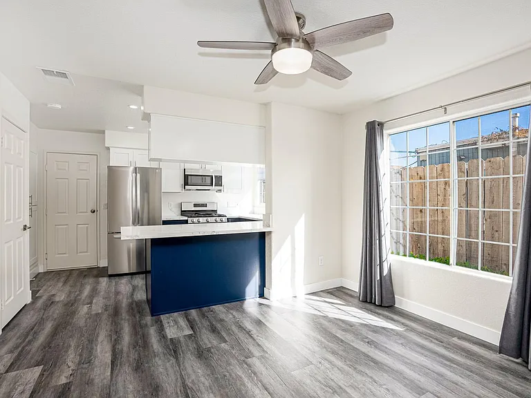 1568 Oliver Ave #C — Photo 5