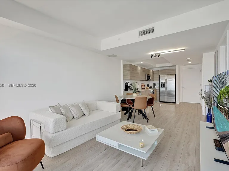 121 NE 34th St #2310 — Photo 4