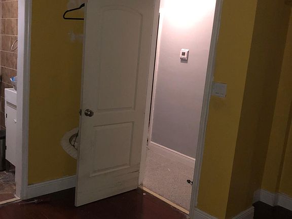 4th image of 5250 NE 8th Ave