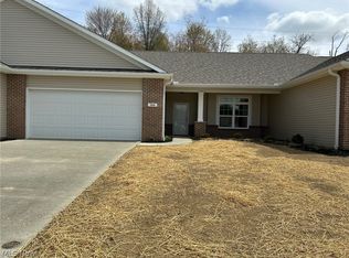 922 Queen Anne Dr NW, Massillon, OH 44647