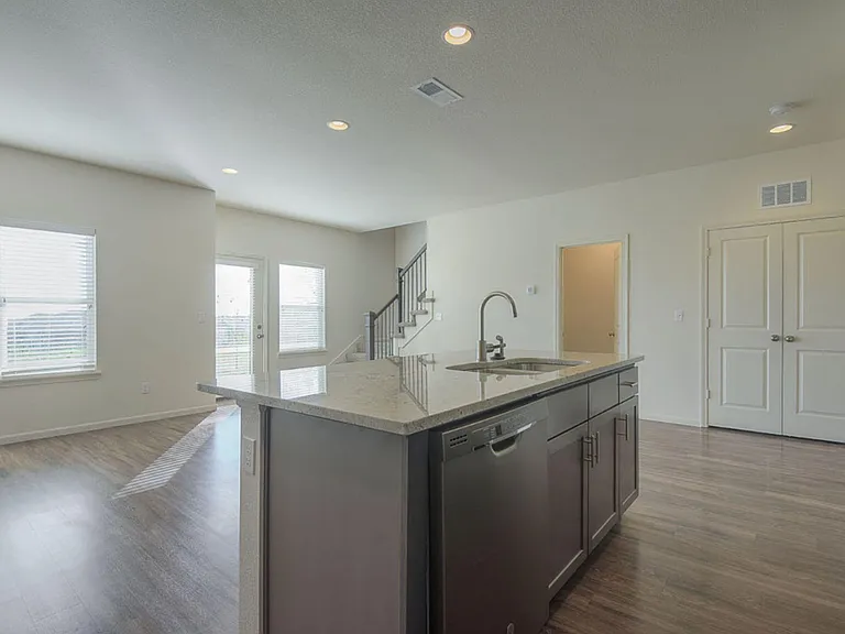 Willow Chase Twin Homes — Photo 50