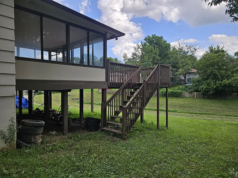 2516 Sheridan Ave — Photo 2