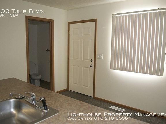 4th image of 403 Tulip Blvd