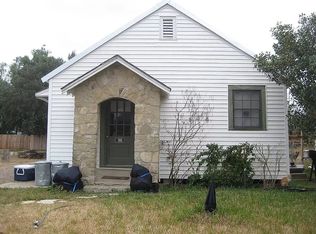 308 E Leroy St, Three Rivers, TX 78071