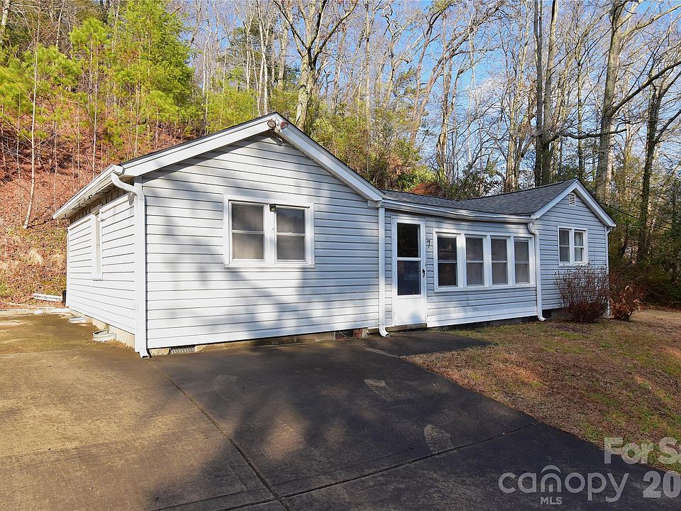 1st image of 7 Etain Ln