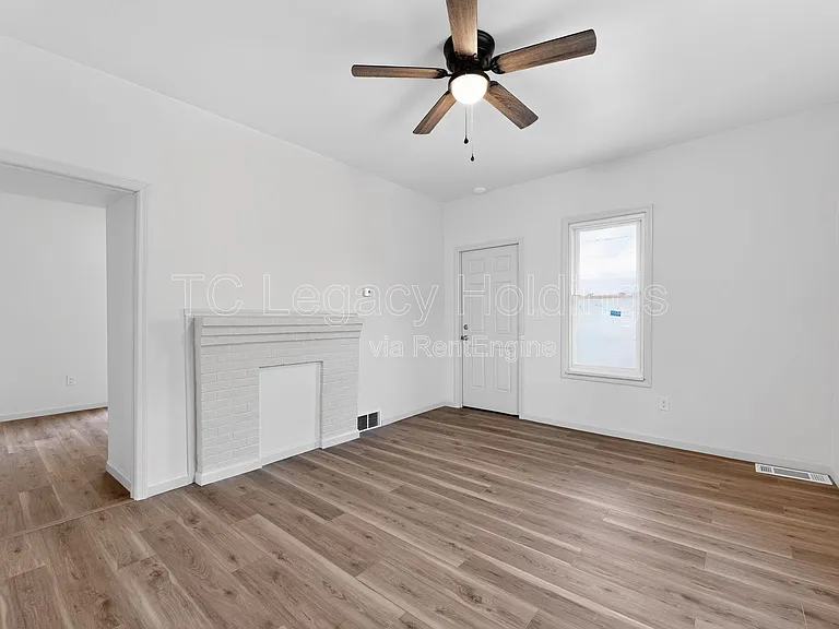 407 Simpson Ave — Photo 10