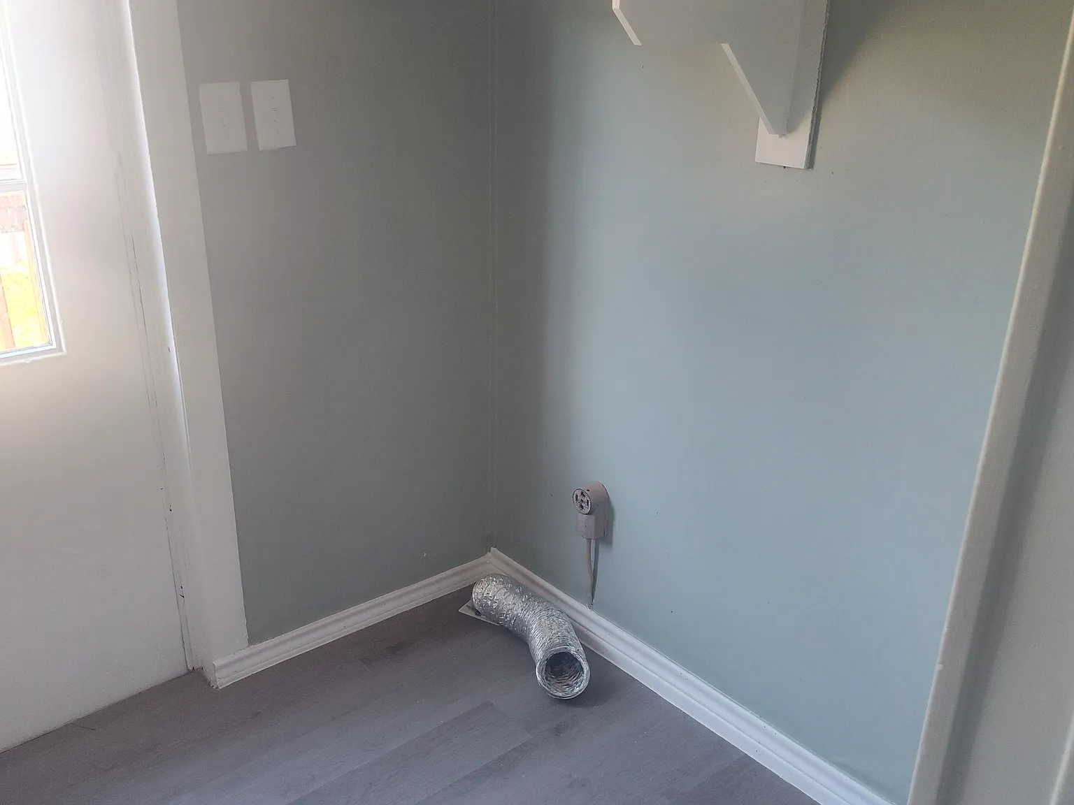 3 bed, 1216 sqft, $1,100 — Photo 2