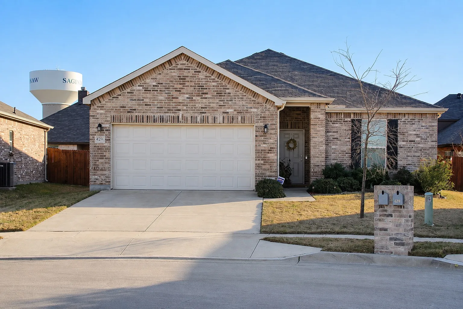 3 bed, 1977 sqft, $2,250 — Photo 1