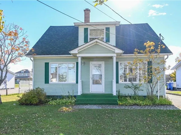 8200 Saint Paul St, Bas Caraquet, NB E1W 6E1
