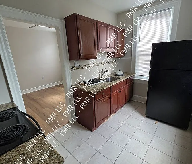 5820 Lansdowne Ave #2 — Photo 33