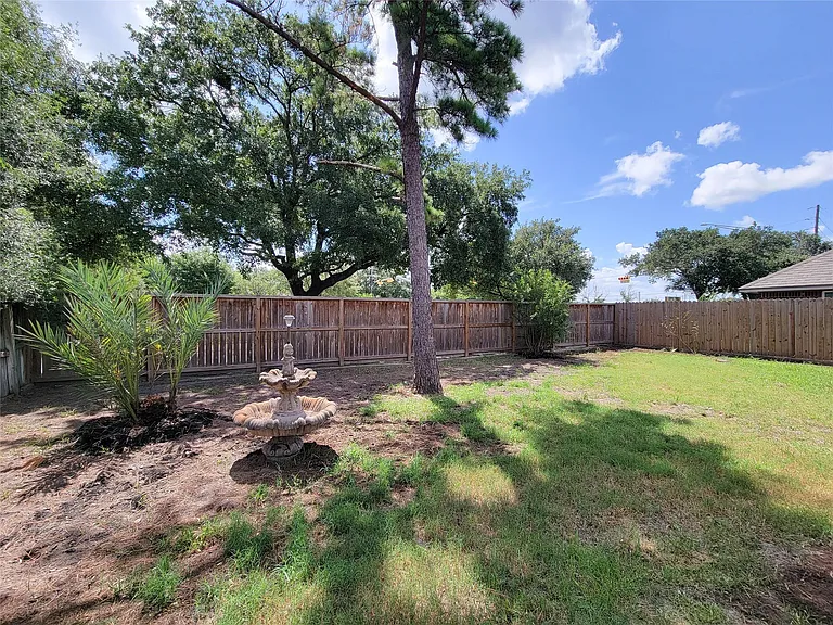 9410 Barretts Glen Ct — Photo 39