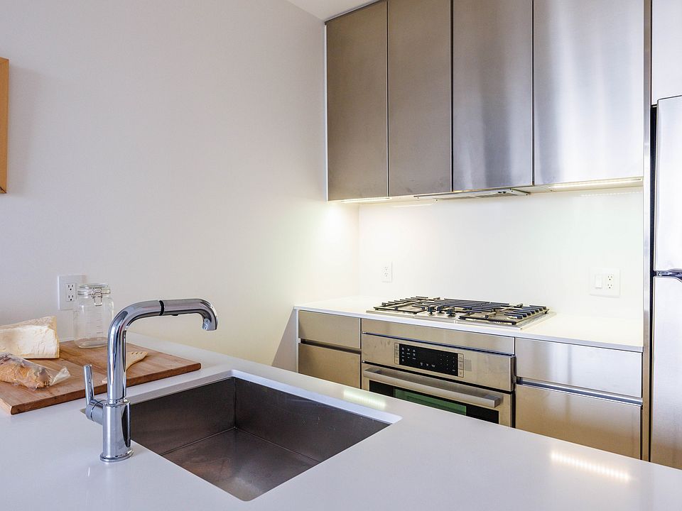 1st image of 158 E 126th St APT 1121