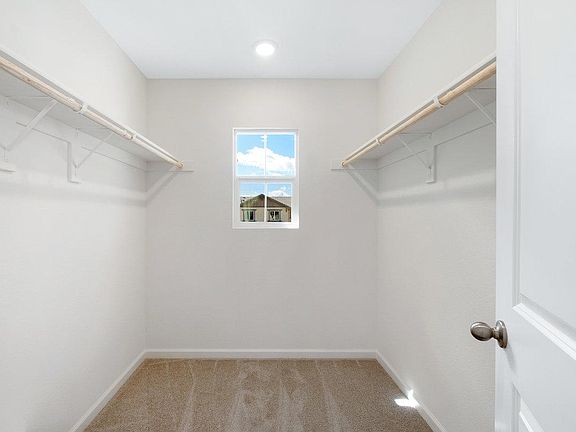 5th image of 462 Rainbow Falls Ln