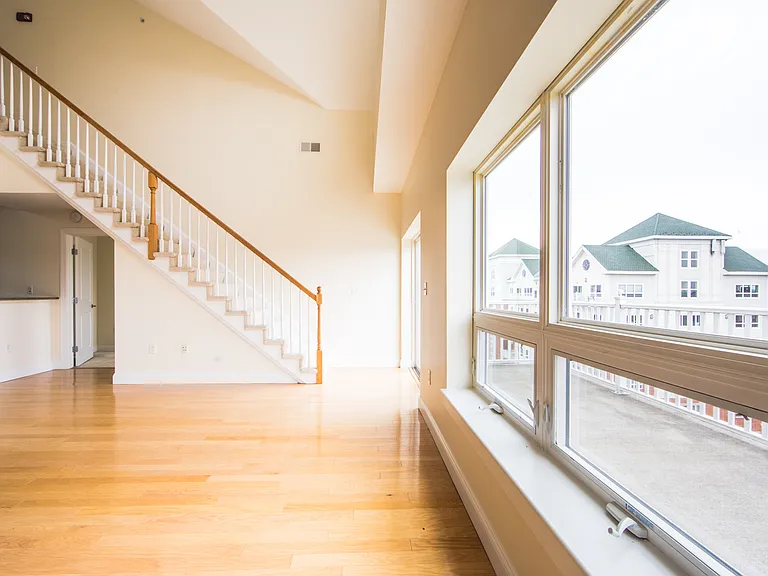 Grandview Apartments — Photo 7